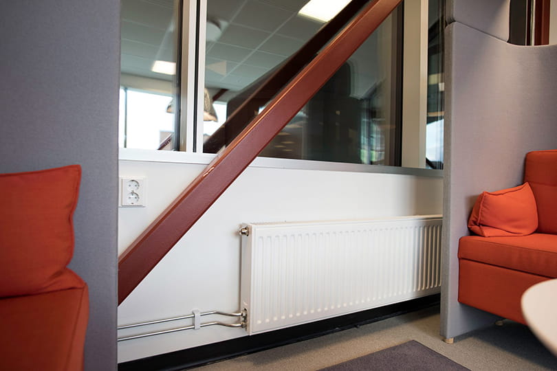 Ventilarrangemanget på Thermopanel radiatorerna har inbyggd förinställning, som kan justeras utan nedtappning av systemet.