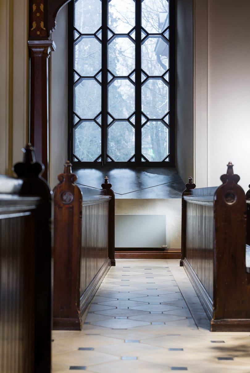 Ny uppvärmning installerad i kyrka där LVI by Purmo elradiatorer använts.