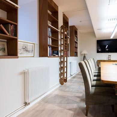 Purmo Delta columnradiators i an office space