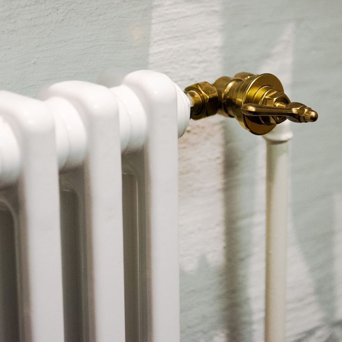 Slottsvred på Delta sektionsradiator